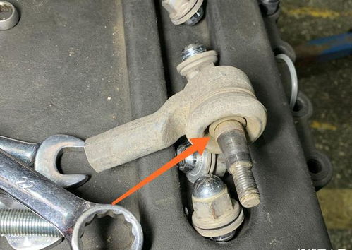 8年跑20萬(wàn)公里的三菱檢修,車(chē)主 只要轉(zhuǎn)動(dòng)方向盤(pán),就有咯吱聲